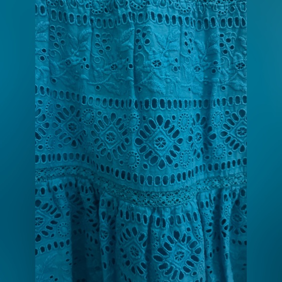 ALICE + OLIVIA Cantara Lace Overlay Dress - Picture 6 of 13